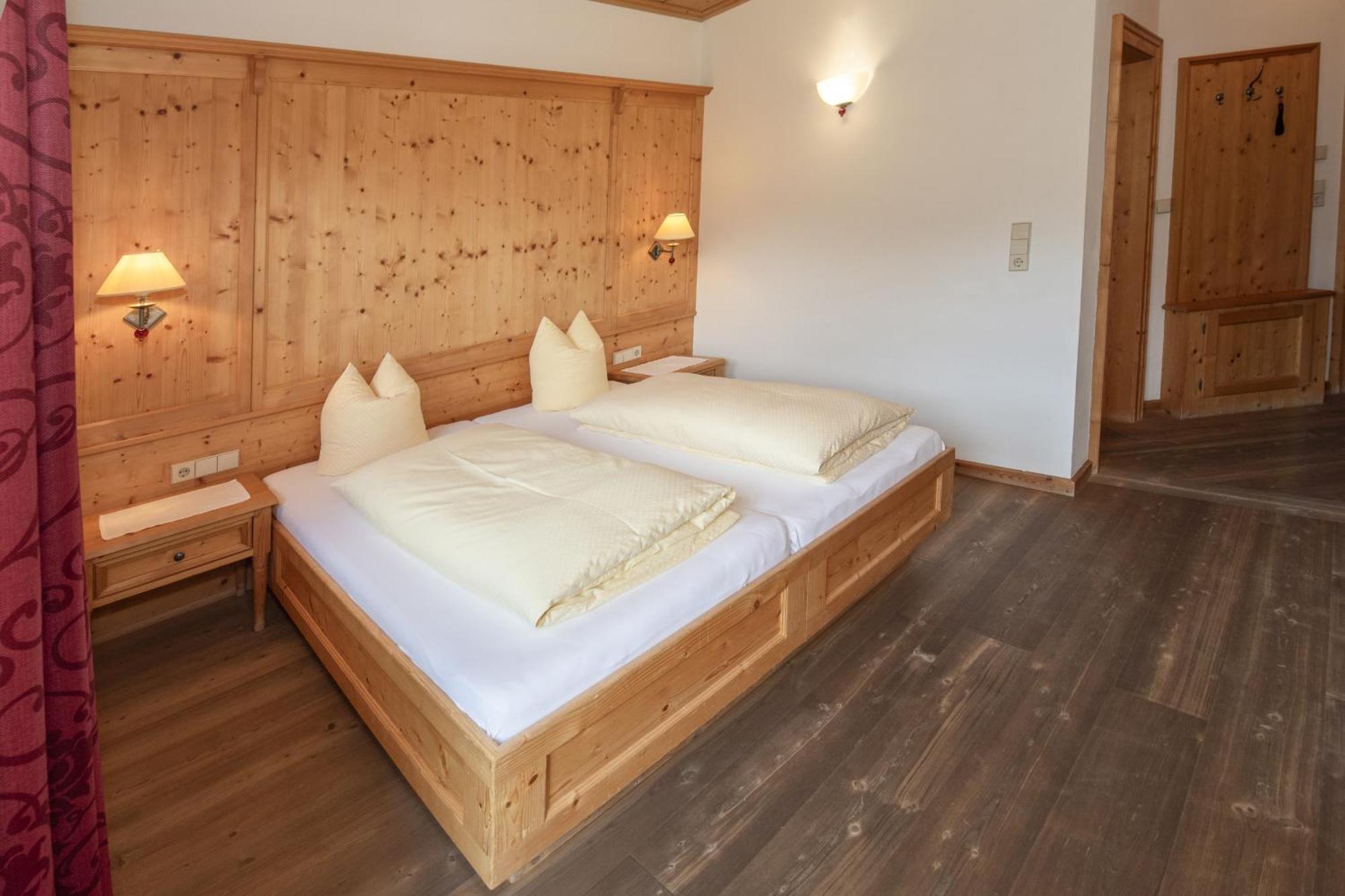 Gaestehaus Larch อัลพ์บาค ภายนอก รูปภาพ
